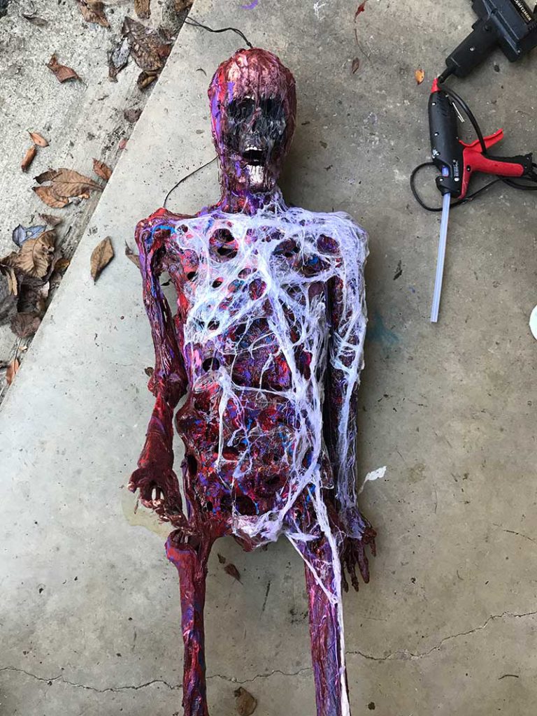 Corpsing a skeleton > Laying in layers of arteries and vein details